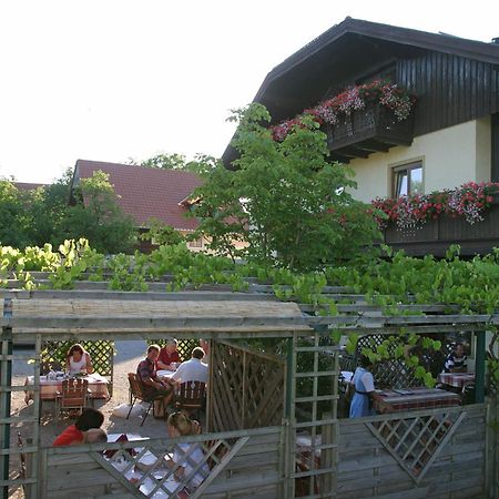 Gasthof Neuwirt Eugendorf Dış mekan fotoğraf